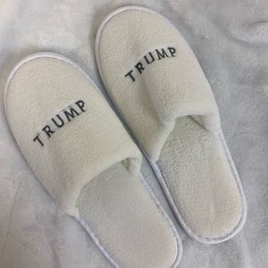 Trump slippers